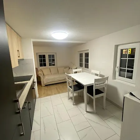 Apartment 아파트 *