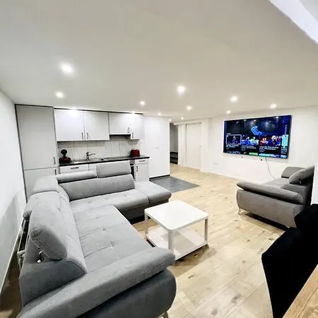 Apartamento Apartment *